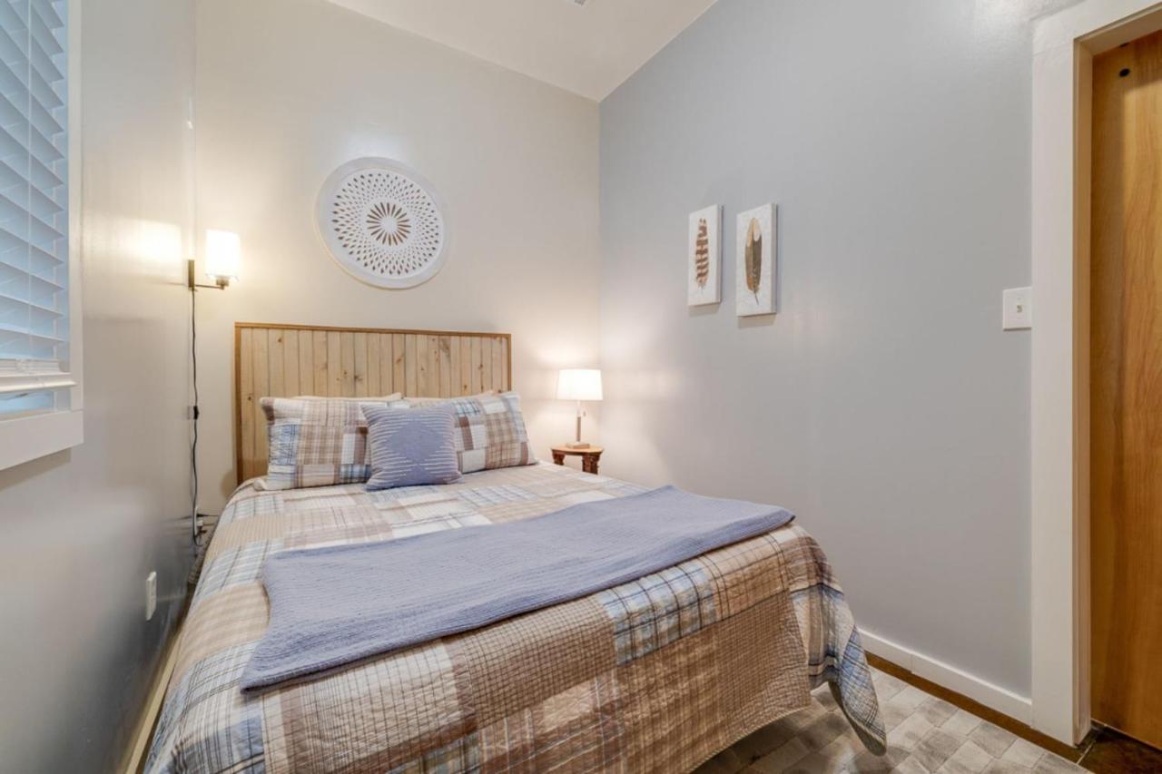 Southern Charmer-Historic District Downtown-Front Porch-Walk Score 90!!-Private Parking-1 Minute To Forsyth Park Σαβάνα Εξωτερικό φωτογραφία