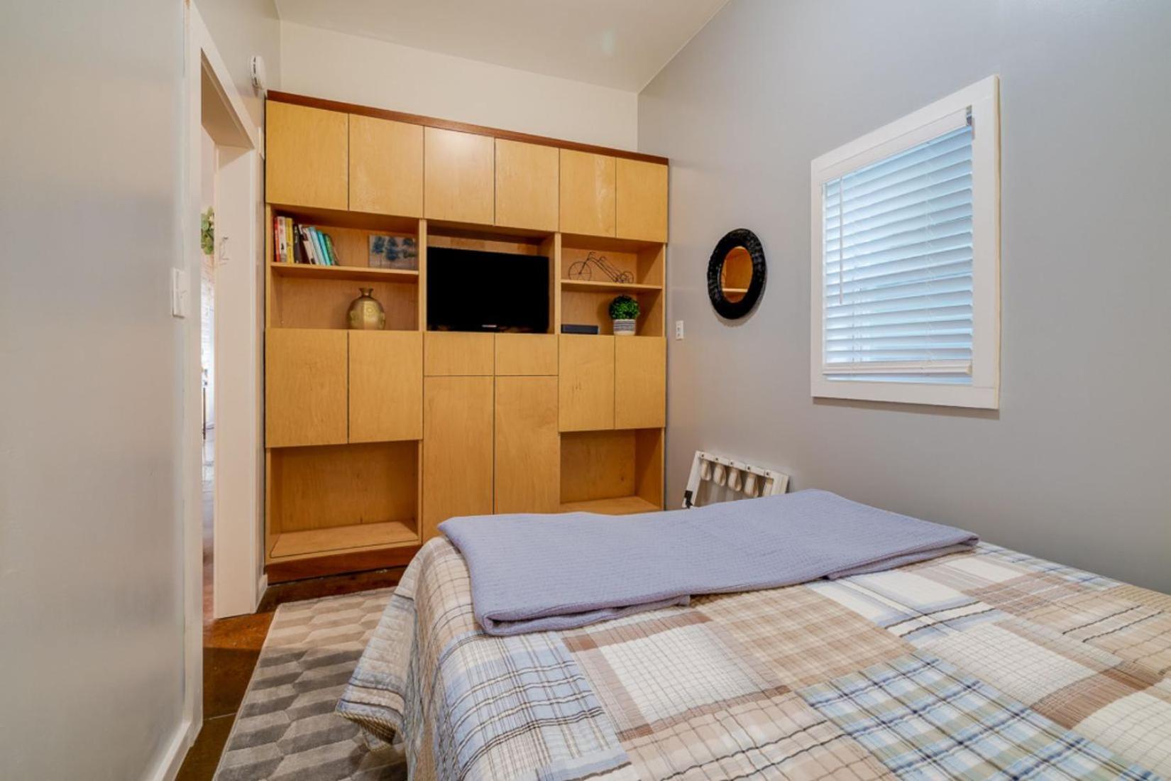 Southern Charmer-Historic District Downtown-Front Porch-Walk Score 90!!-Private Parking-1 Minute To Forsyth Park Σαβάνα Εξωτερικό φωτογραφία